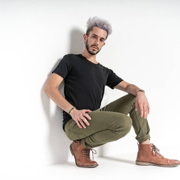 Christopher J Apparel The Manhattan Men's Tee NWT - Picture 4 of 4